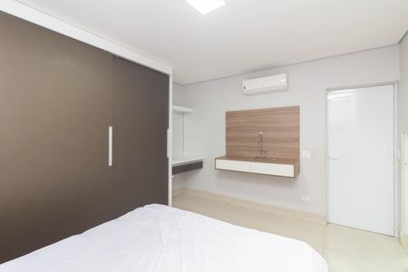 Casa para alugar com 100m², 3 quartos e 1 vaga Casa para alugar com 100m², 3 quartos e 1 vagaSuíte