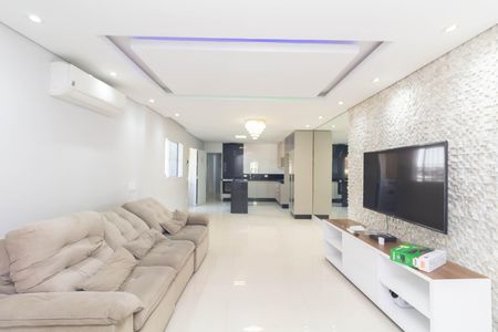 Casa para alugar com 100m², 3 quartos e 1 vaga Casa para alugar com 100m², 3 quartos e 1 vagaSala/Cozinha