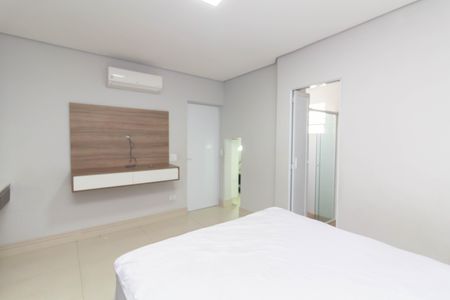 Casa para alugar com 100m², 3 quartos e 1 vaga Casa para alugar com 100m², 3 quartos e 1 vagaSuíte