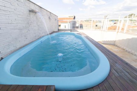 Casa para alugar com 100m², 3 quartos e 1 vaga Casa para alugar com 100m², 3 quartos e 1 vagaÁrea comum - Piscina