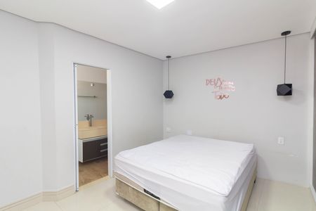 Casa para alugar com 100m², 3 quartos e 1 vaga Casa para alugar com 100m², 3 quartos e 1 vagaSuíte