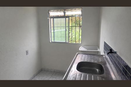 Cozinha de casa para alugar com 1 quarto, 28m² em Praça Seca, Rio de Janeiro
