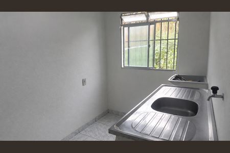 Cozinha de casa para alugar com 1 quarto, 28m² em Praça Seca, Rio de Janeiro