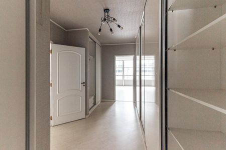 Apartamento à venda com 330m², 4 quartos e 2 vagasCorredor