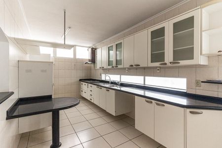 Apartamento à venda com 330m², 4 quartos e 2 vagasCozinha