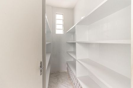Apartamento à venda com 330m², 4 quartos e 2 vagasÁrea de Serviço - Despensa