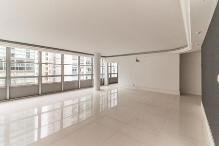 Apartamento à venda com 330m², 4 quartos e 2 vagasSala