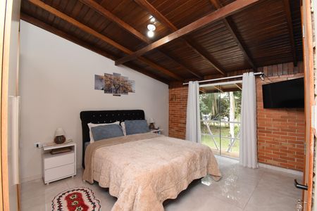 Casa à venda com 156m², 3 quartos e 4 vagasSuíte