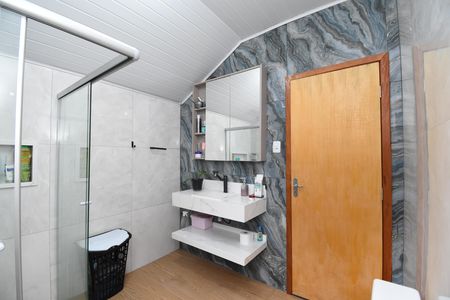 Casa à venda com 156m², 3 quartos e 4 vagasBanheiro da Suíte
