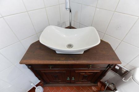 Casa para alugar com 45m², 1 quarto e 1 vaga Casa para alugar com 45m², 1 quarto e 1 vagaBanheiro
