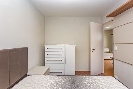 Quarto 1 de apartamento para alugar com 2 quartos, 48m² em Jardim Celeste, São Paulo