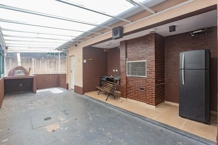 Apartamento para alugar com 48m², 2 quartos e 1 vaga Apartamento para alugar com 48m², 2 quartos e 1 vagaÁrea comum - Churrasqueira