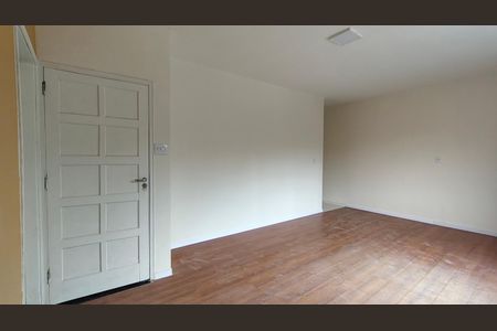 Casa para alugar com 100m², 3 quartos e sem vaga Casa para alugar com 100m², 3 quartos e sem vagaSala