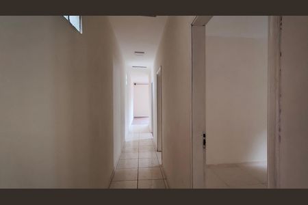 Casa para alugar com 100m², 3 quartos e sem vaga Casa para alugar com 100m², 3 quartos e sem vagaCorredor