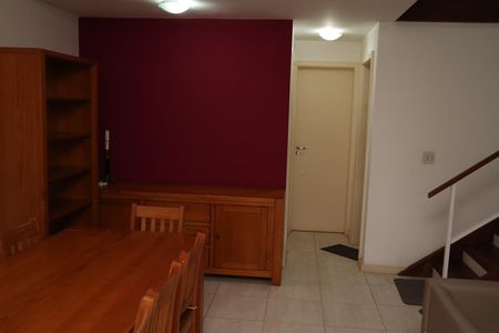 Casa à venda com 127m², 4 quartos e 2 vagassala