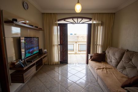 Casa à venda com 4 quartos, 230m² em Qnm 40, Brasília