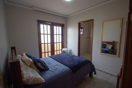 Casa à venda com 4 quartos, 230m² em Qnm 40, Brasília