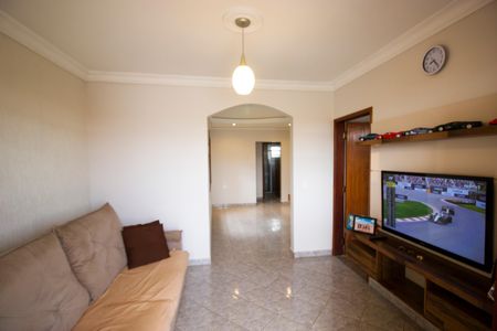 Casa à venda com 4 quartos, 230m² em Qnm 40, Brasília