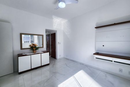 Apartamento para alugar com 68m², 2 quartos e 1 vagaSala 