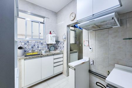 Apartamento para alugar com 68m², 2 quartos e 1 vagaCozinha 