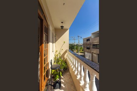 Casa à venda com 220m², 3 quartos e 2 vagas