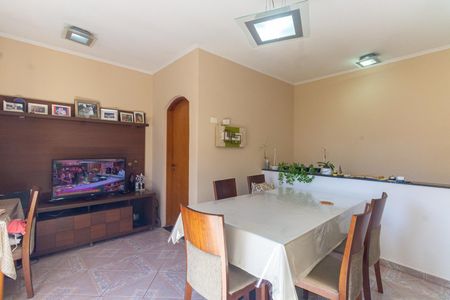 Casa à venda com 3 quartos, 220m² em Vila Matilde, São Paulo