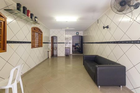 Casa à venda com 220m², 3 quartos e 2 vagas