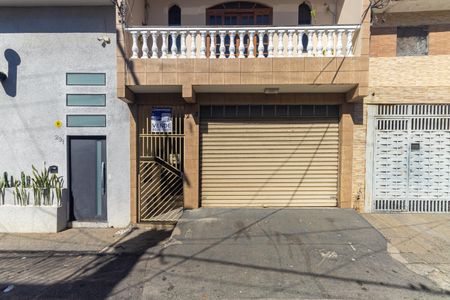 Casa à venda com 220m², 3 quartos e 2 vagas