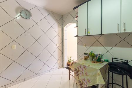 Casa à venda com 220m², 3 quartos e 2 vagas