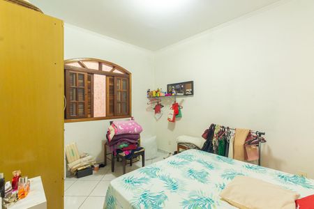 Casa à venda com 220m², 3 quartos e 2 vagas