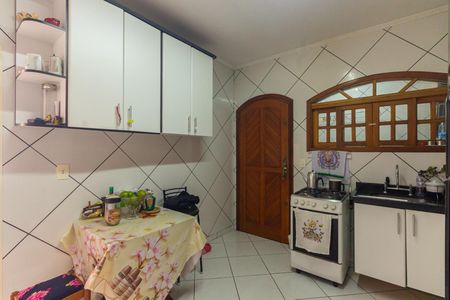 Casa à venda com 220m², 3 quartos e 2 vagas