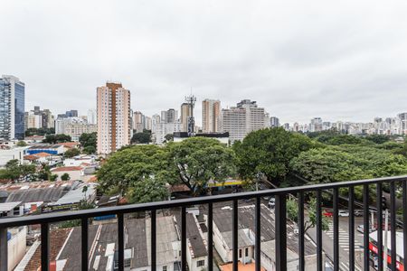 Apartamento à venda com 29m², 1 quarto e sem vaga Apartamento à venda com 29m², 1 quarto e sem vagaVaranda