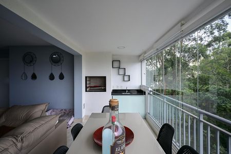 Apartamento à venda com 2147483650m², 4 quartos e 3 vagasVaranda