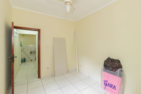 Casa à venda com 250m², 6 quartos e 3 vagas Casa à venda com 250m², 6 quartos e 3 vagasQuarto dos Fundos