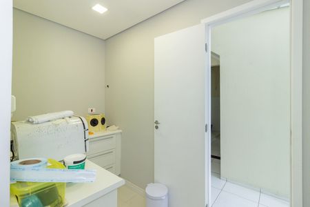 Casa à venda com 250m², 6 quartos e 3 vagas Casa à venda com 250m², 6 quartos e 3 vagasSala 4
