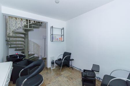 Casa à venda com 250m², 6 quartos e 3 vagas Casa à venda com 250m², 6 quartos e 3 vagasSala da Frente
