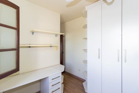Casa à venda com 250m², 6 quartos e 3 vagas Casa à venda com 250m², 6 quartos e 3 vagasQuarto 3