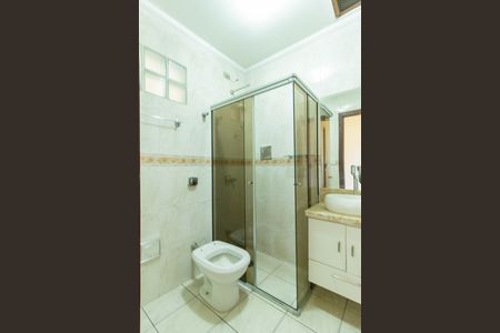 Casa à venda com 250m², 6 quartos e 3 vagas Casa à venda com 250m², 6 quartos e 3 vagasBanheiro Quarto 4
