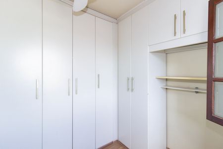 Casa à venda com 250m², 6 quartos e 3 vagas Casa à venda com 250m², 6 quartos e 3 vagasQuarto 3