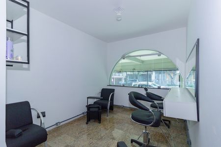 Casa à venda com 250m², 6 quartos e 3 vagas Casa à venda com 250m², 6 quartos e 3 vagasSala da Frente