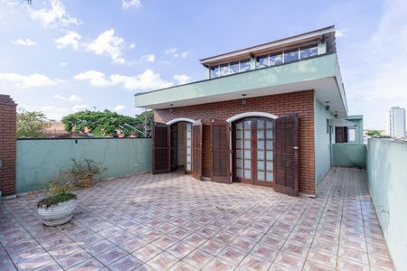 Casa à venda com 250m², 6 quartos e 3 vagas Casa à venda com 250m², 6 quartos e 3 vagasVaranda Quarto Superior Frontal
