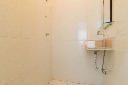 Casa à venda com 250m², 6 quartos e 3 vagas Casa à venda com 250m², 6 quartos e 3 vagasBanheiro Quarto dos Fundos