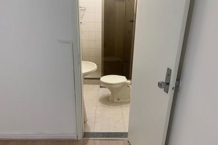 Apartamento para alugar com 110m², 3 quartos e 1 vaga Apartamento para alugar com 110m², 3 quartos e 1 vagaBanheiro da Suíte