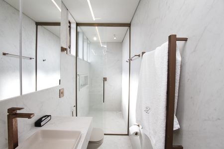 Apartamento à venda com 140m², 3 quartos e 1 vagaBanheiro da Suíte
