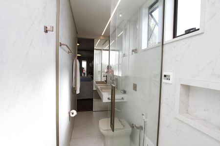 Apartamento à venda com 140m², 3 quartos e 1 vagaBanheiro da Suíte