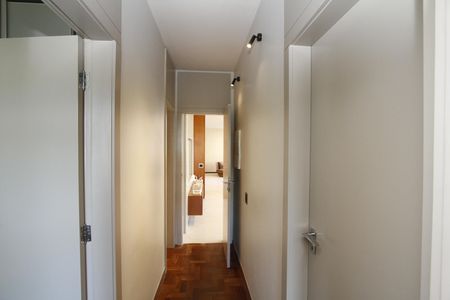 Apartamento à venda com 140m², 3 quartos e 1 vagaCorredor