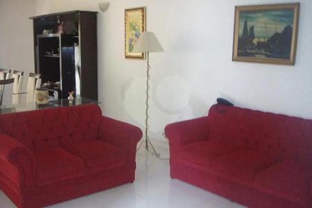 Casa à venda com 6 quartos, 270m² em Tremembé, São Paulo