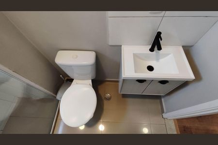 Apartamento para alugar com 48m², 2 quartos e 1 vaga Apartamento para alugar com 48m², 2 quartos e 1 vagaBanheiro