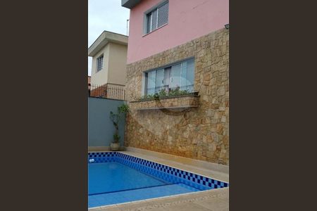 Casa à venda com 156m², 3 quartos e 4 vagas