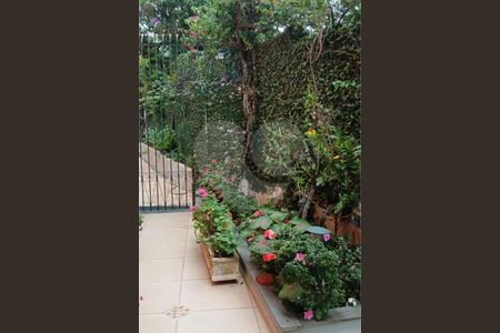 Casa à venda com 156m², 3 quartos e 4 vagas